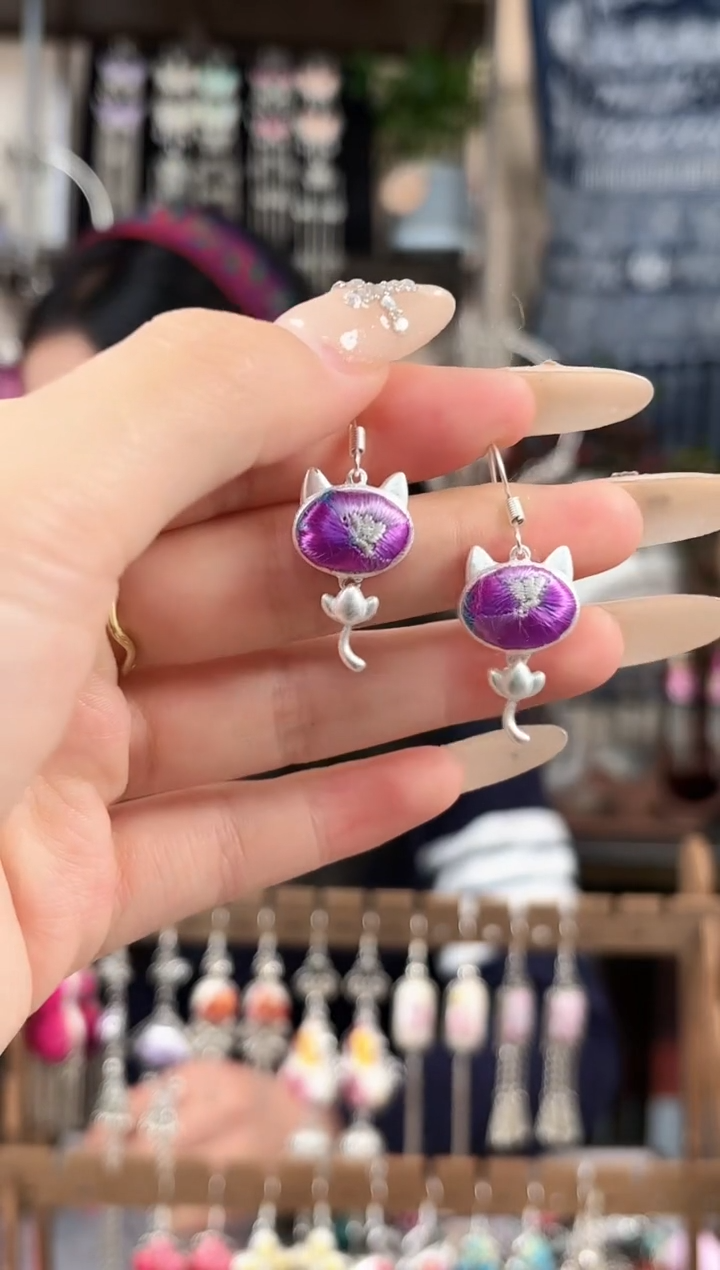 织绣民族风非遗老绣饰品314