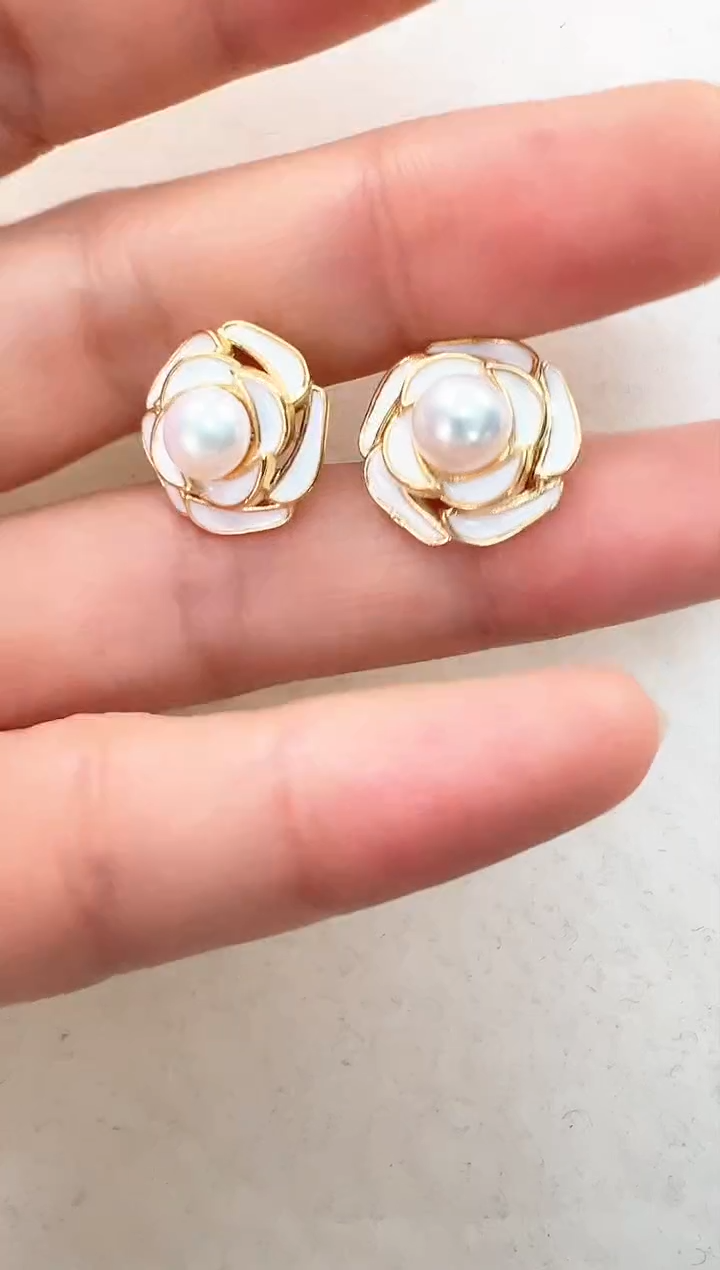 【闪购商品】淡水珍珠耳饰合金白色山茶花