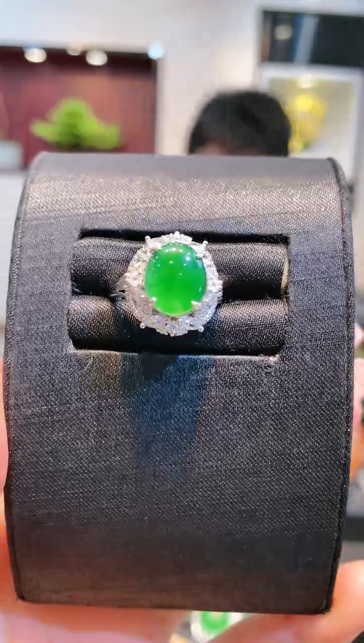 【闪购商品】翡翠颈饰银S925镶嵌A7天然A货翡翠戒指