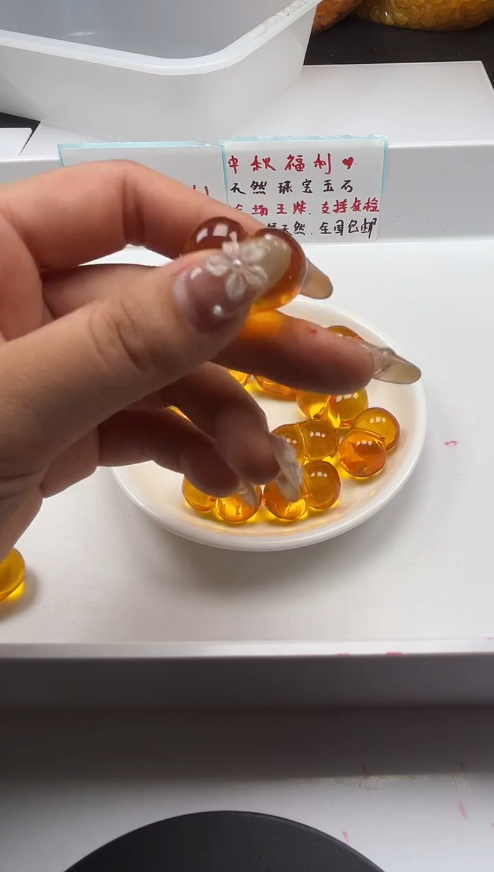 蜜蜡颈饰未镶嵌w3096蜜蜡金珀屁桃*1颗