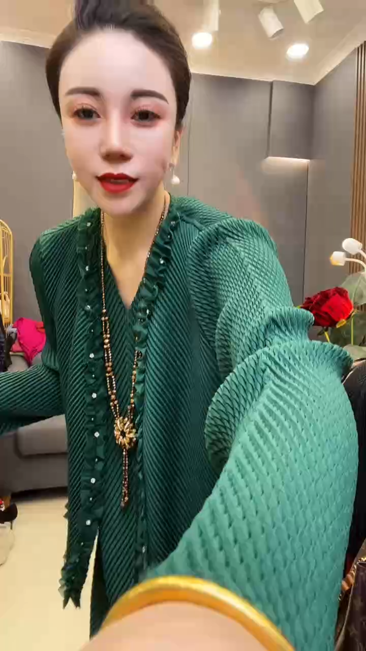 聚酯纤维（涤纶）绿色 香风套