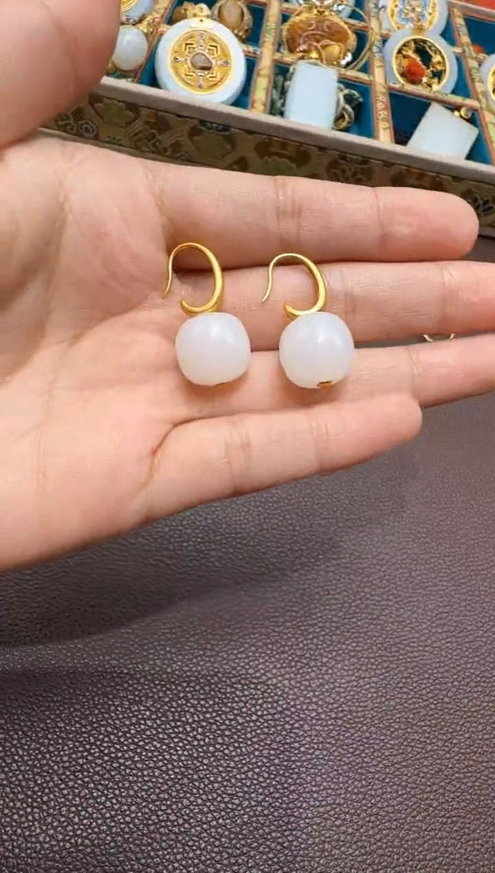 颈饰18K金镶嵌和田玉107-609-10.28多样性拍一发一