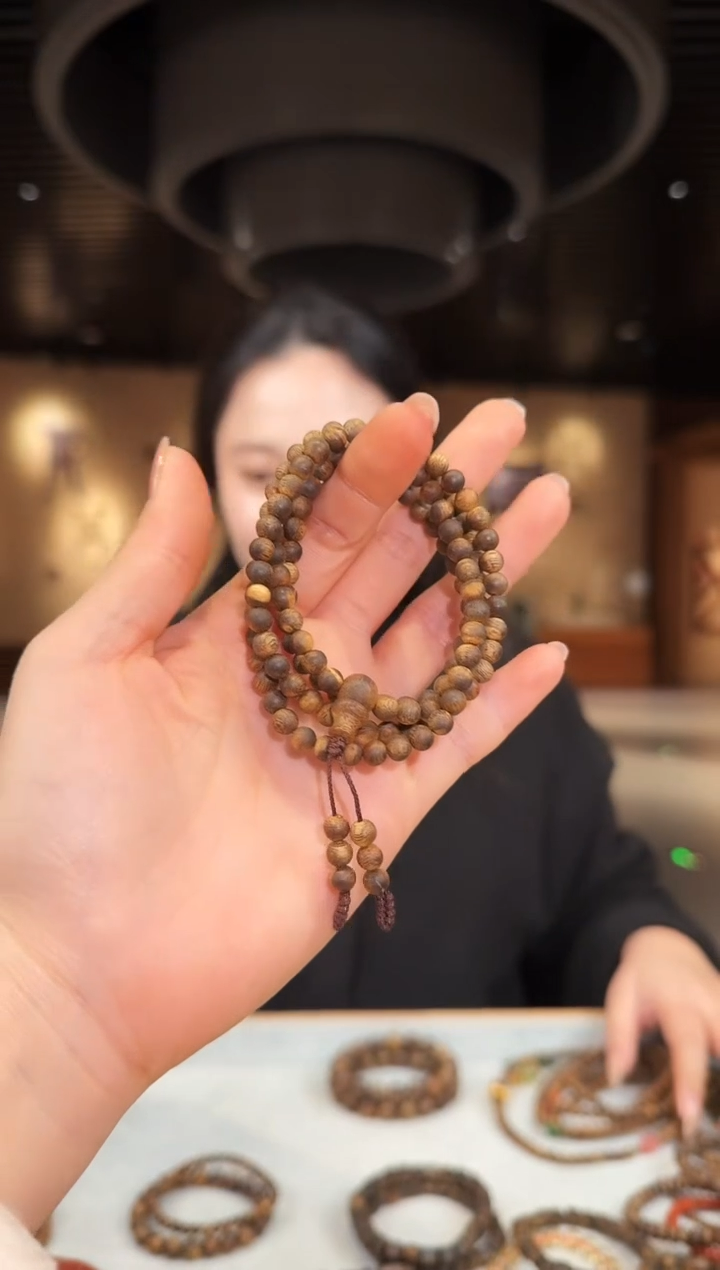 【闪购商品】沉香手串多圈圆珠母树