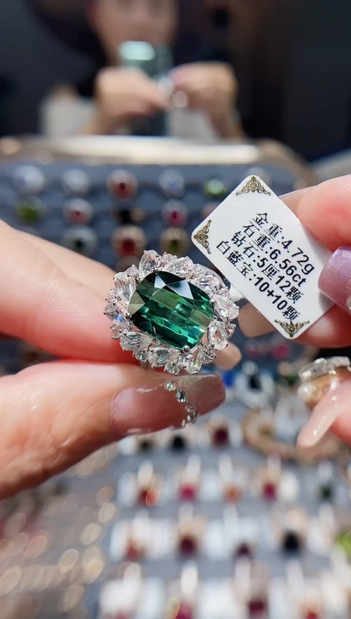 碧玺戒指18K金镶嵌6.56.