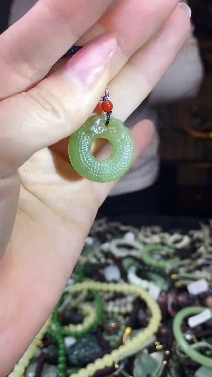 颈饰未镶嵌和田玉多样性发货，拍一发一