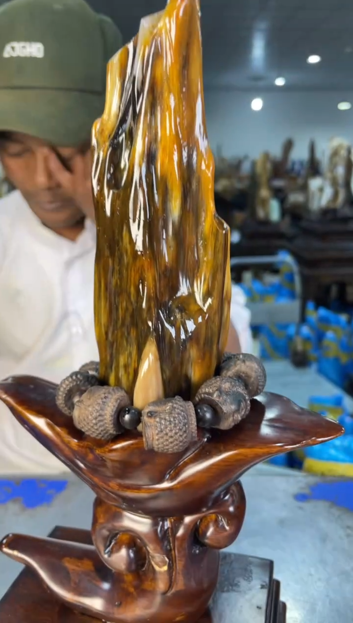 未镶嵌摆件硅化玉3