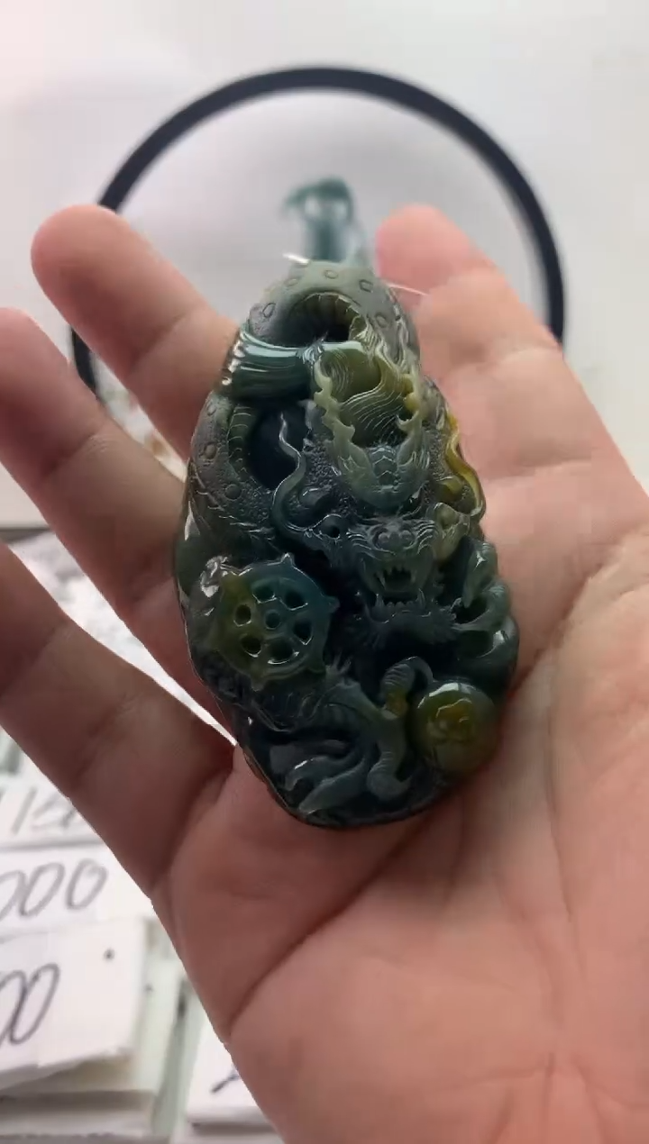 翡翠未镶嵌颈饰咨询客服链接