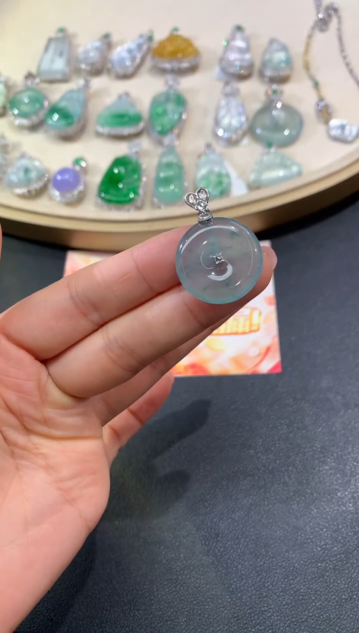 吊坠(不含链)18K金镶嵌翡翠吊坠（不含链）A124|8800