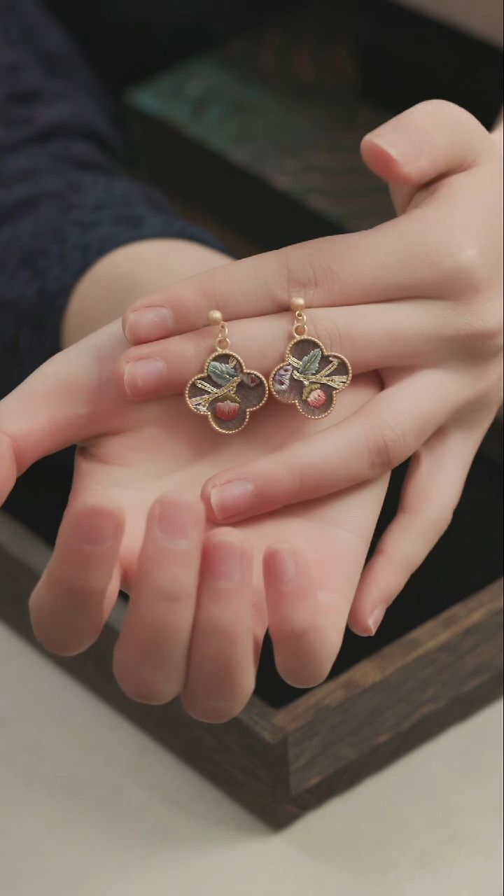 刺绣湘传礼纯手工耳饰