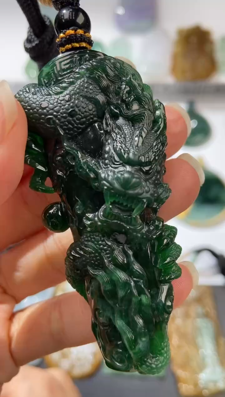 未镶嵌挂件翡翠379649  多人