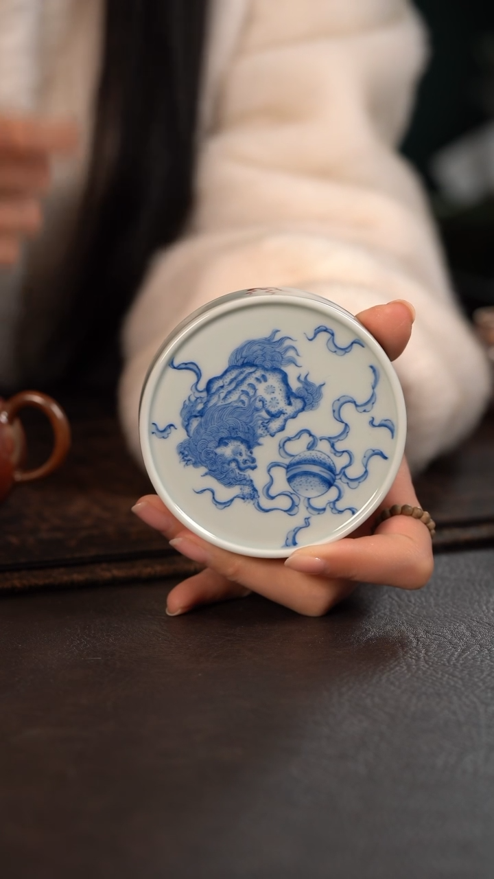 【闪购商品】杯聚澜堂狮子滚绣球圆饼盖置