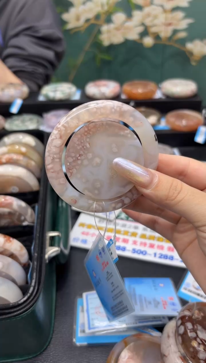 【闪购商品】石英质玉未镶嵌手镯A1090(55圈赠送镯心)