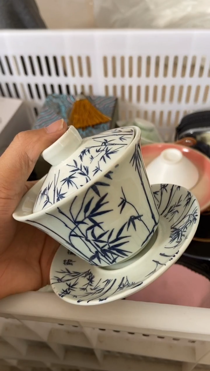 杯子瓷无运费险有瑕疵的摄影的产品有使用过的痕迹有点脏介意勿拍