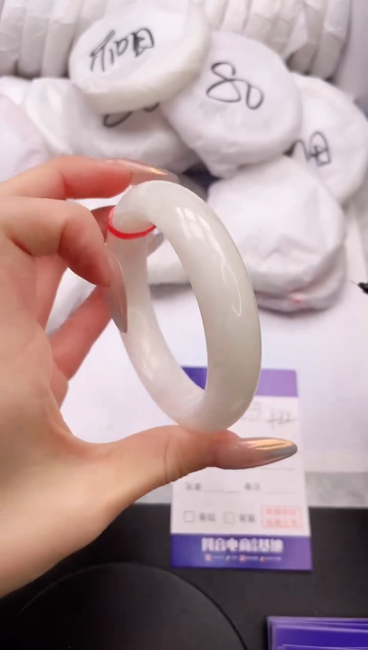 【闪购商品】和田玉手镯未镶嵌12K422-58