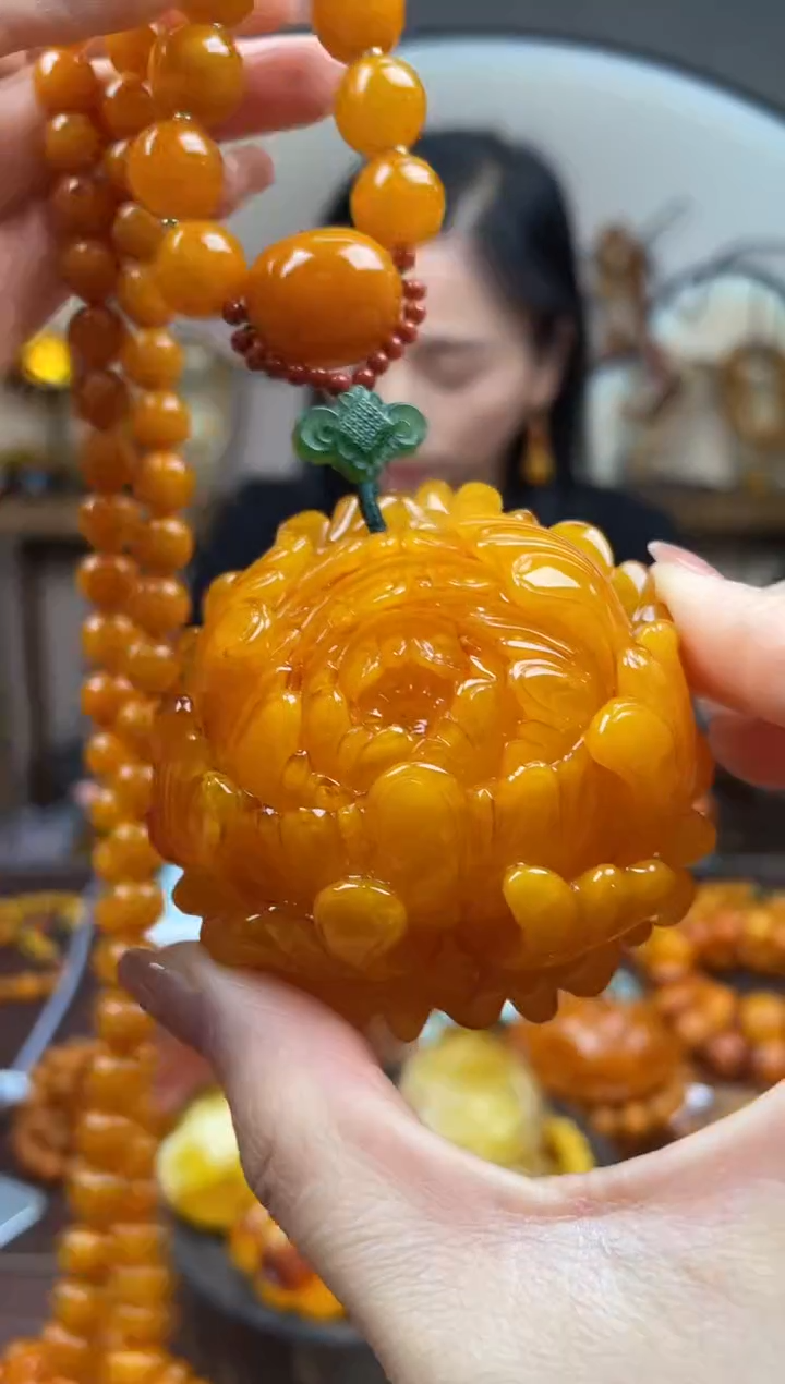 【闪购商品】琥珀裸石18K金镶嵌首饰 假1赔4 （多样性发货1件