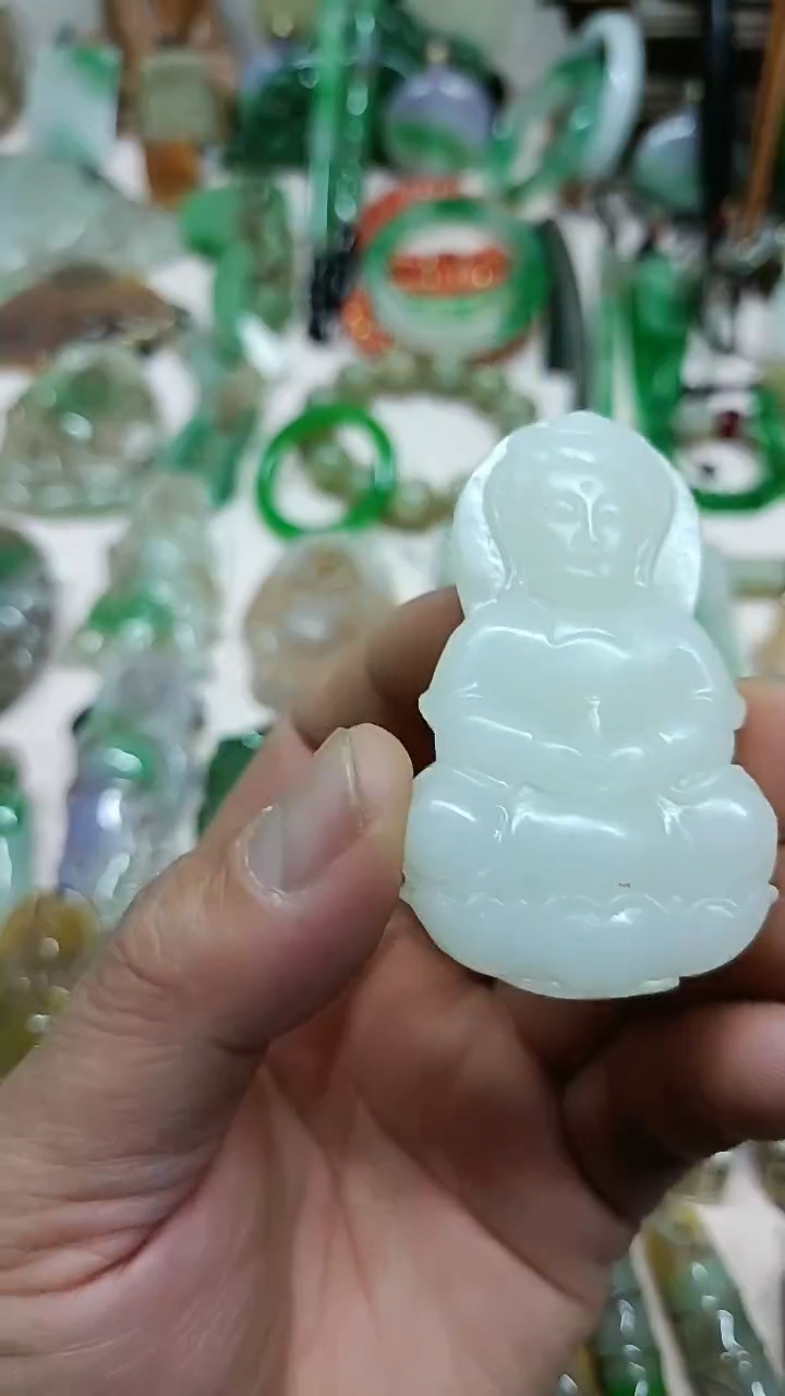 白玉菩提手串直播间的实时画面