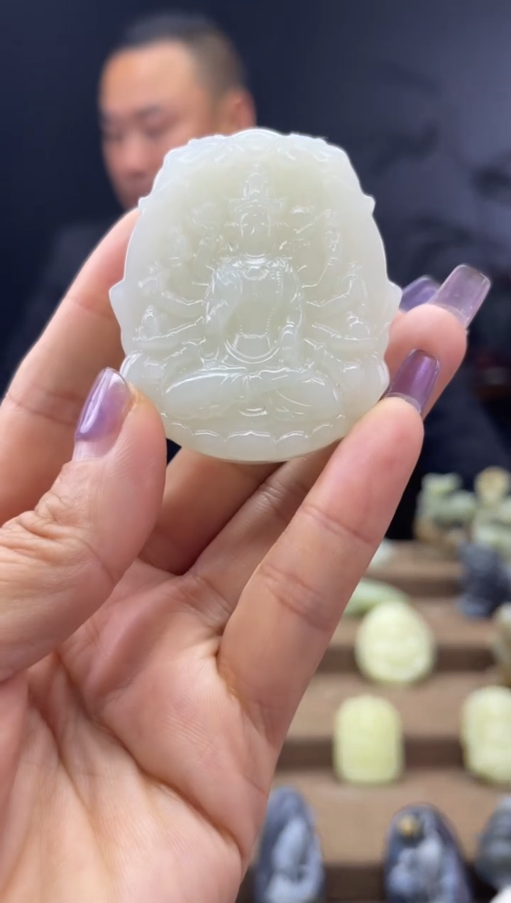颈饰未镶嵌和田玉1