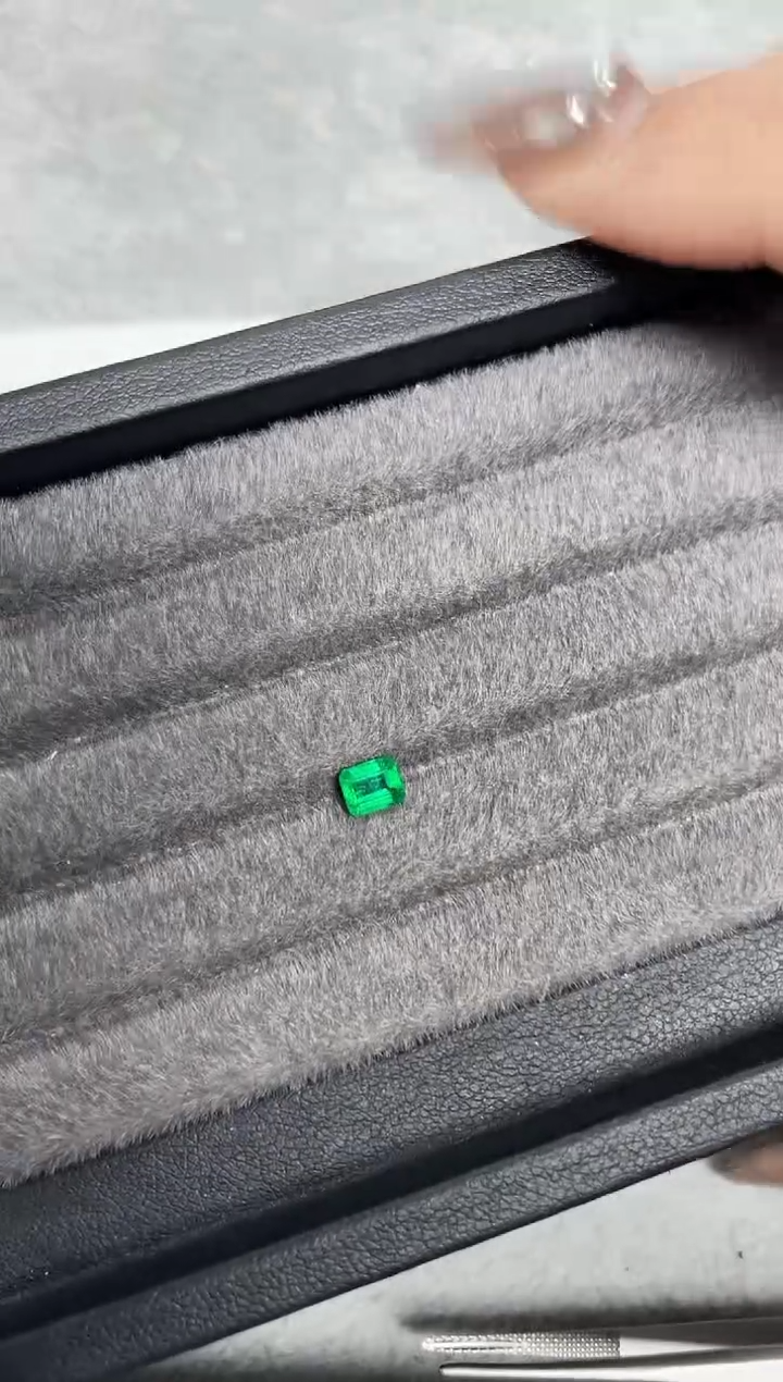 【闪购商品】祖母绿裸石未镶嵌潘杰希尔0.50ct