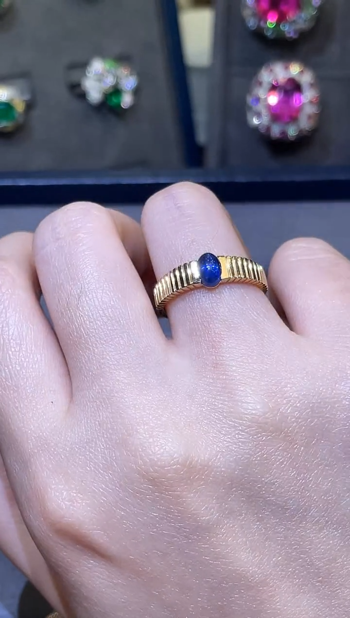 【闪购商品】蓝宝石戒指18K金镶嵌0.7ct