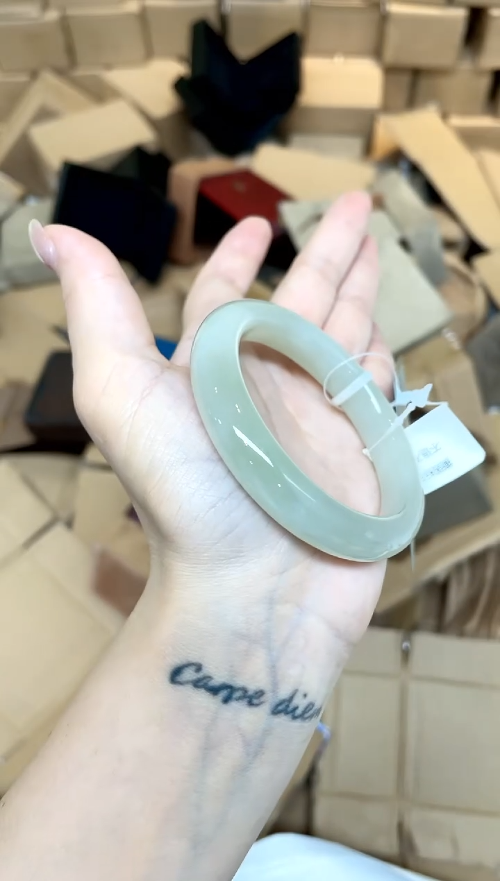 和田玉手镯未镶嵌404-57