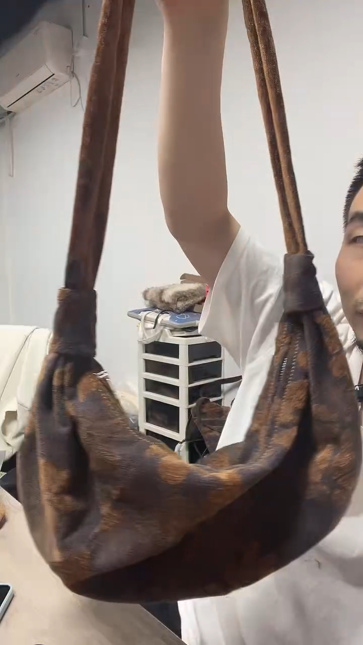 牛仔布自制牛角包一个，巨巨巨巨好看
