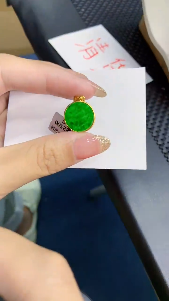 【闪购商品】翡翠银S925镶嵌颈饰            8