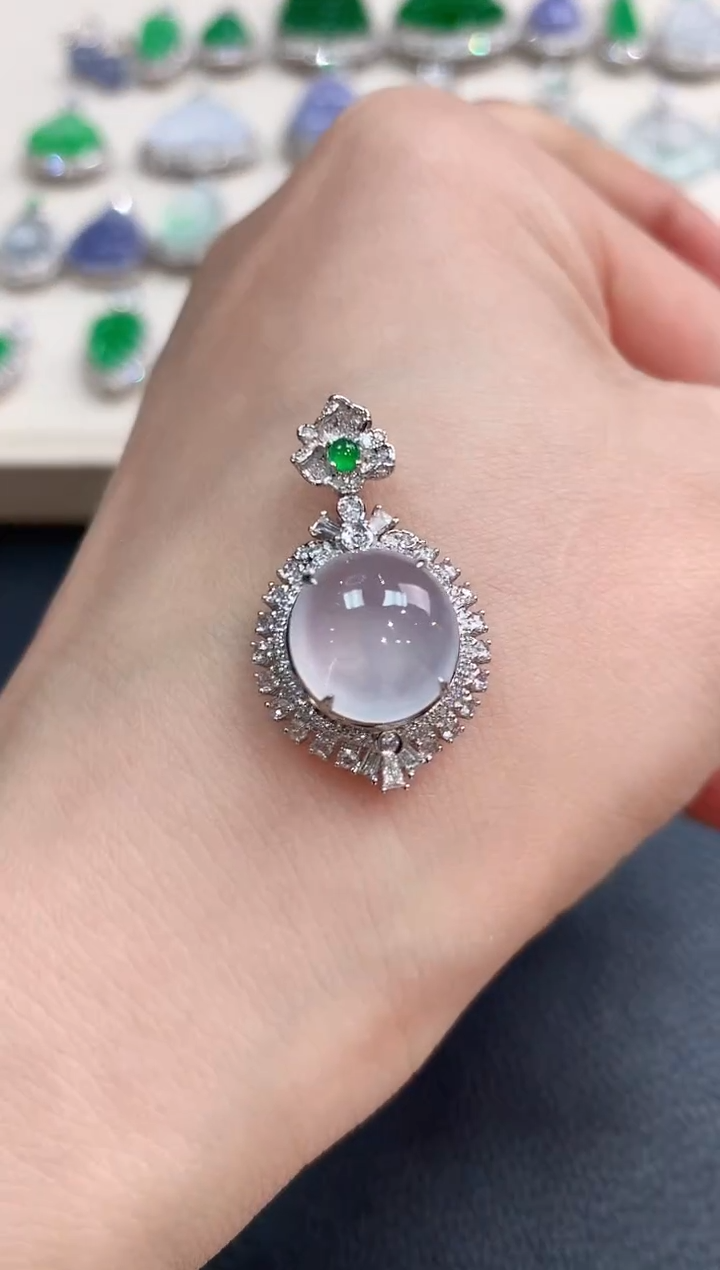 【闪购商品】翡翠吊坠(不含链)18K金镶嵌b114多样性一件发货
