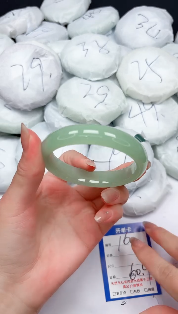 未镶嵌手镯石英质玉16/60