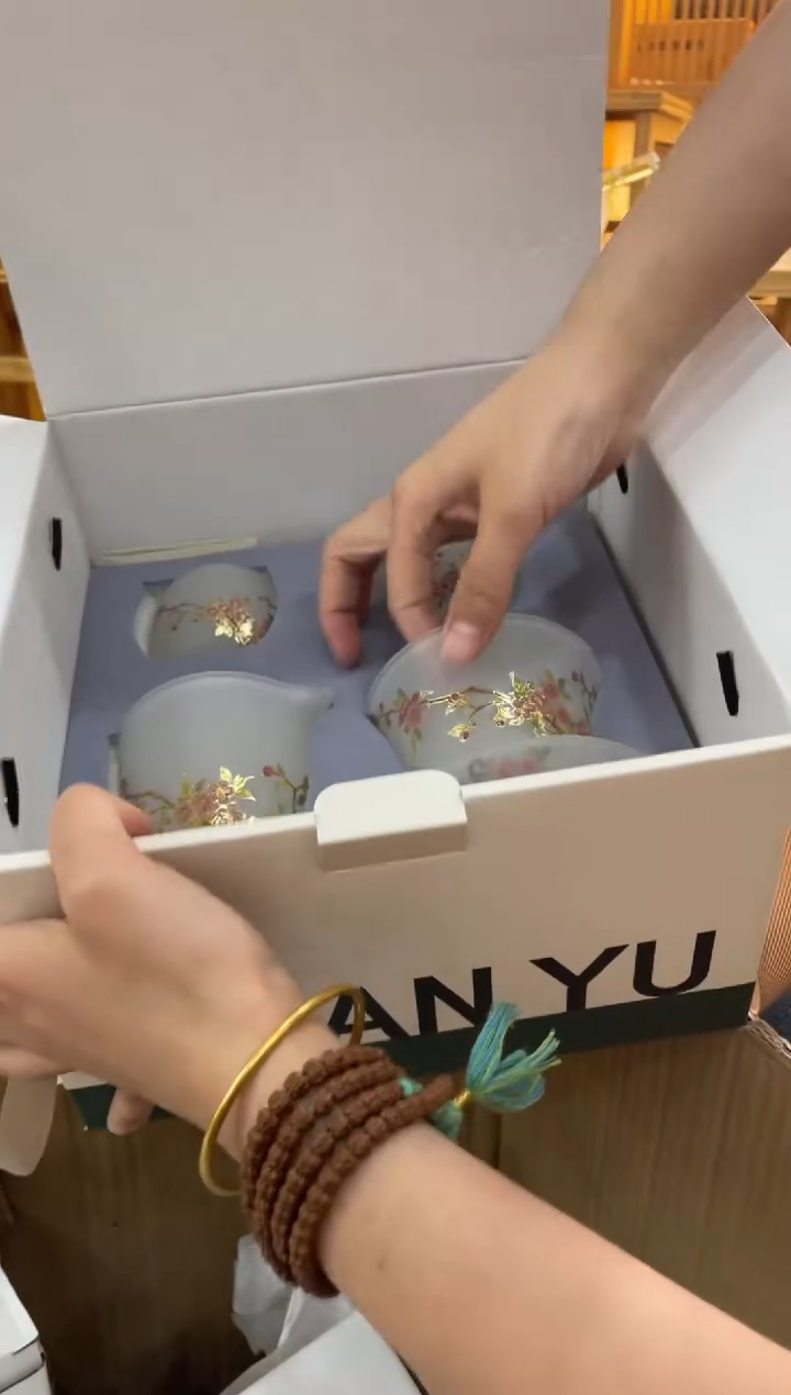 手工艺品玻璃白色小套组梅花