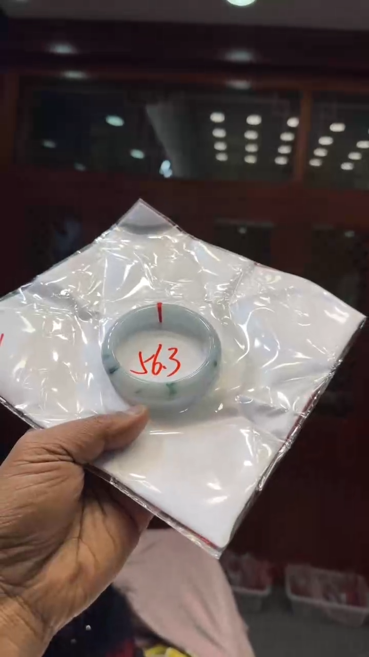 【闪购商品】翡翠手镯未镶嵌手镯