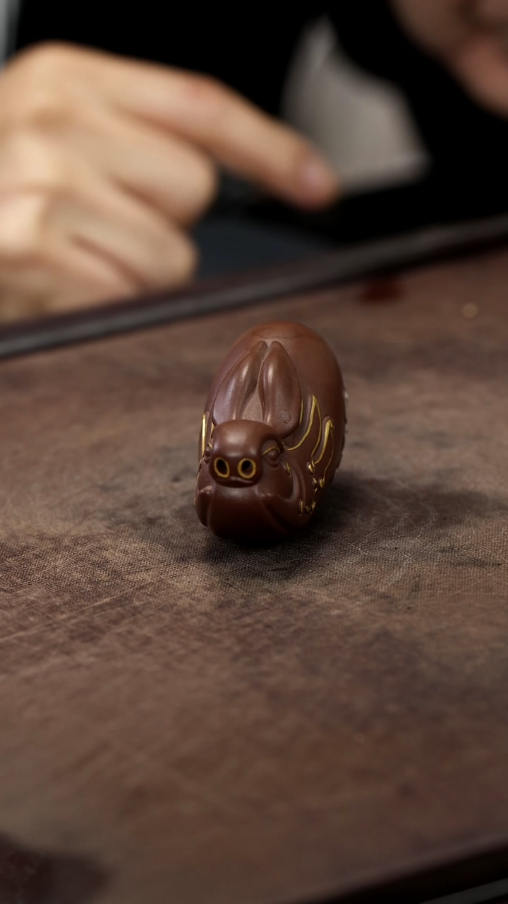 紫砂茶宠紫砂兔子描金