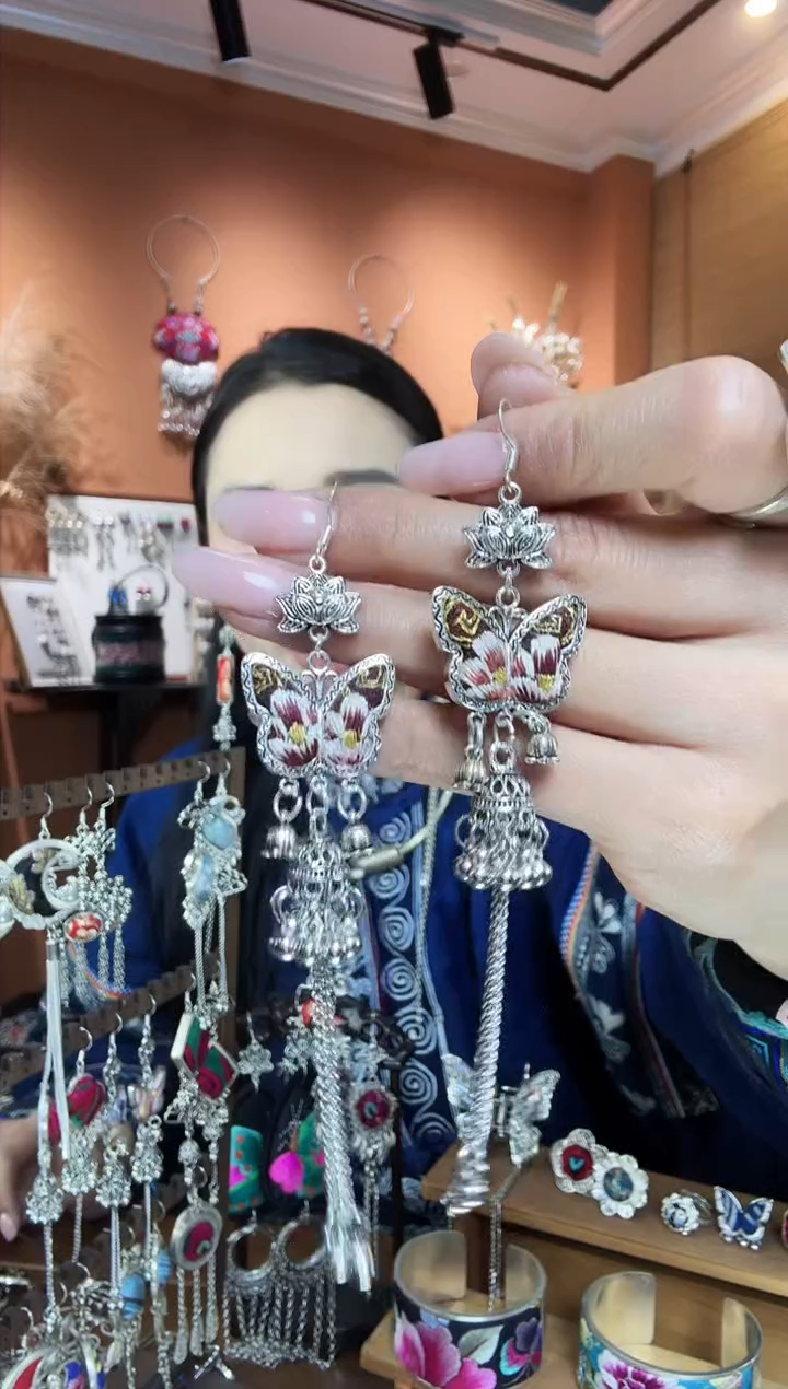 【闪购商品】刺绣纯手工民族风耳环