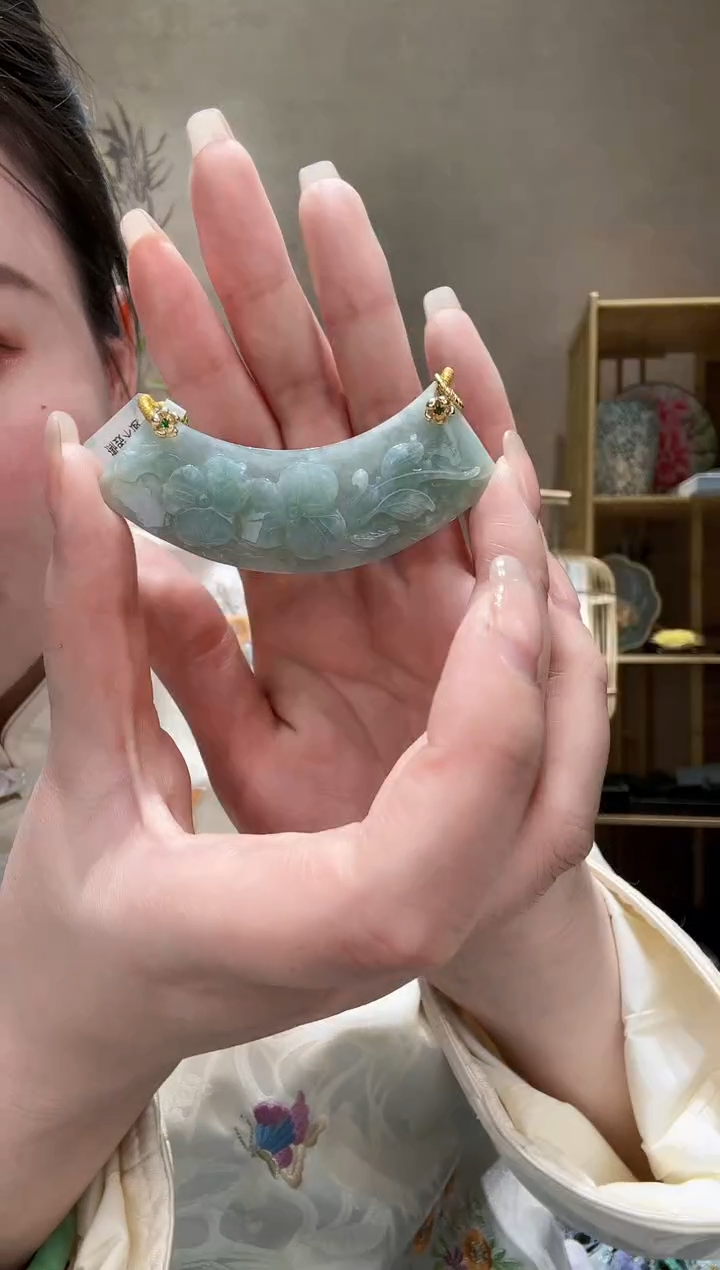 【闪购商品】翡翠颈饰未镶嵌吊坠