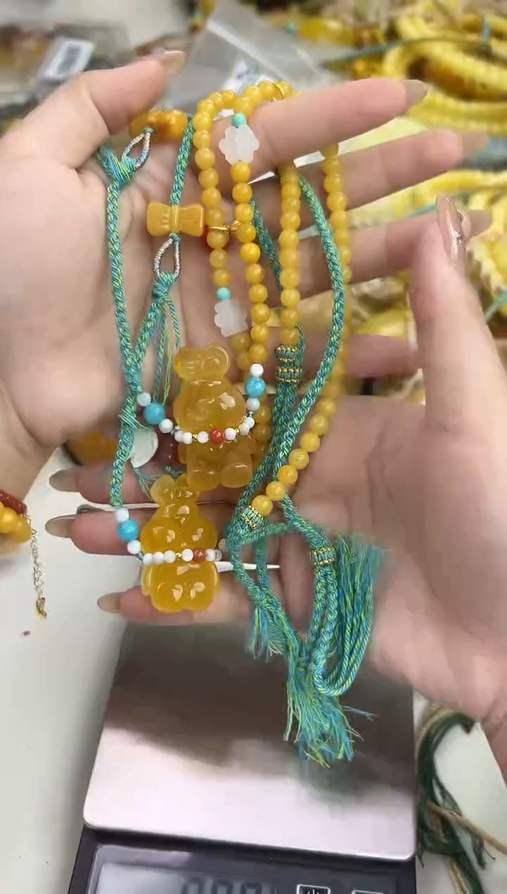 裸石琥珀未镶嵌天然琥珀蜜蜡吊坠多样性发一条