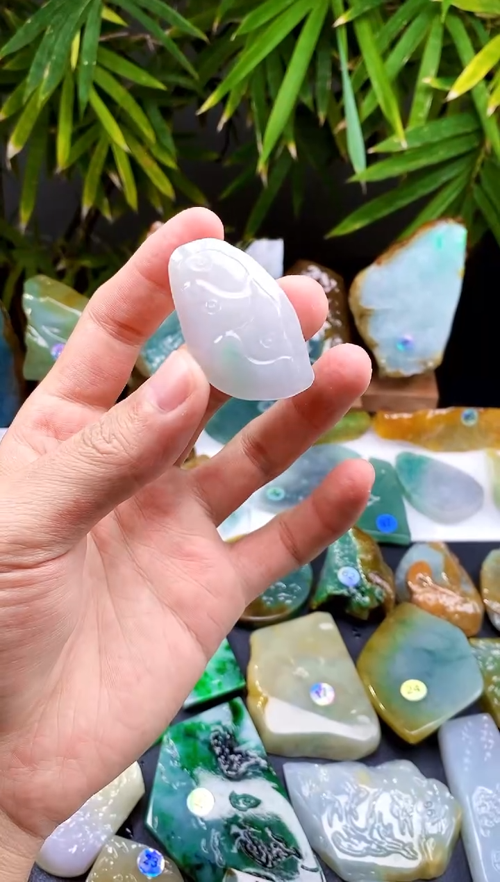 【闪购商品】定制翡翠未镶嵌翡翠