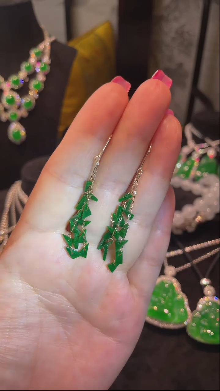 翡翠18K金镶嵌颈饰耳饰