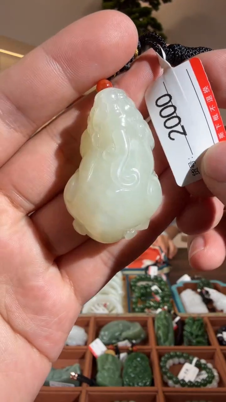 颈饰未镶嵌和田玉1