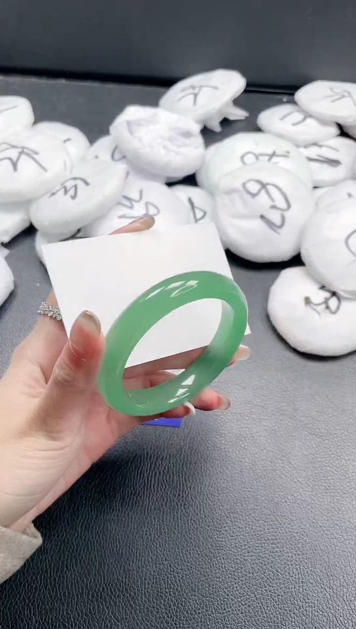 【闪购商品】石英质玉手镯未镶嵌04J251-55