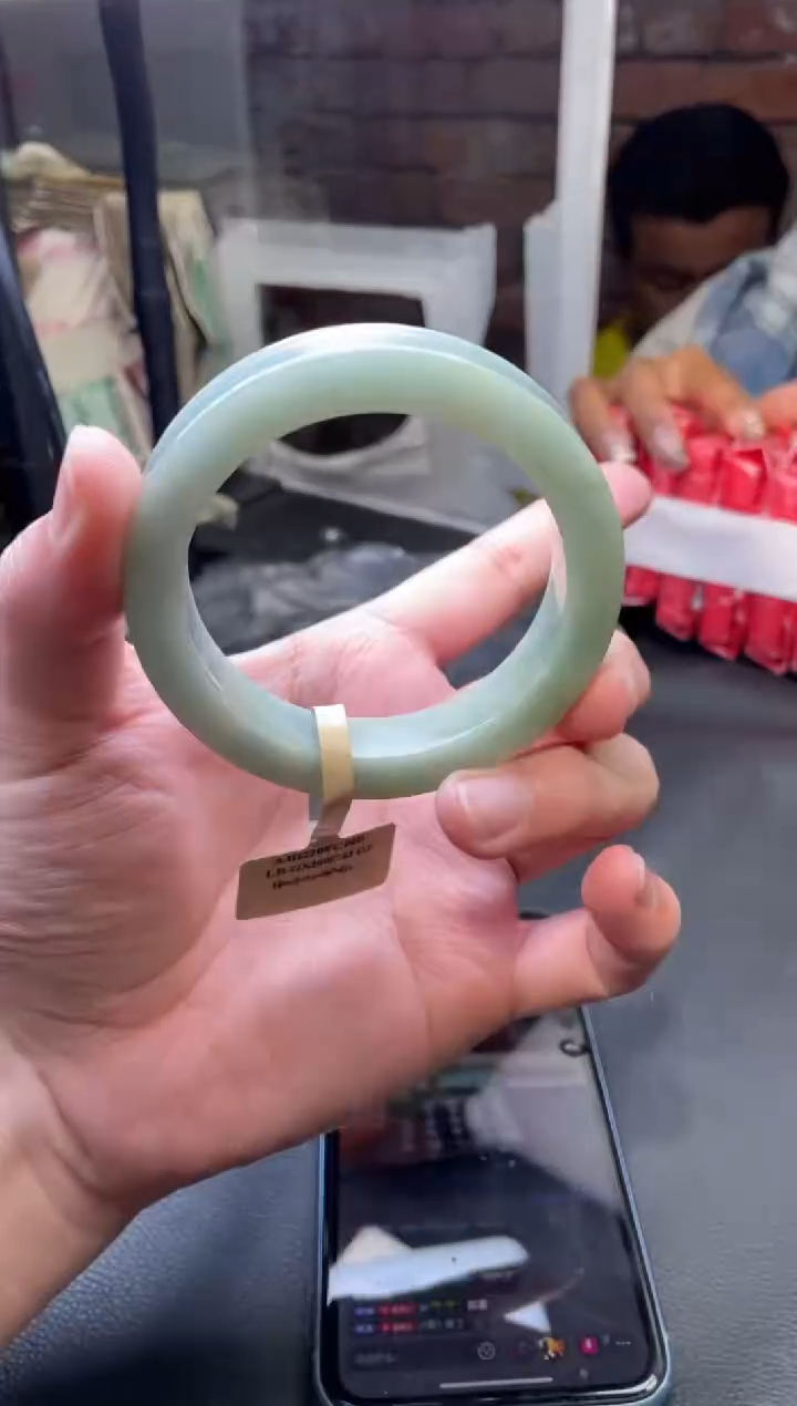 【闪购商品】定制翡翠手镯未镶嵌发一件/DDI02477