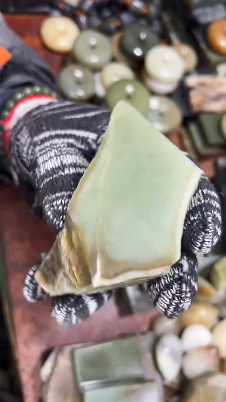 未镶嵌和田玉珠宝半成品1