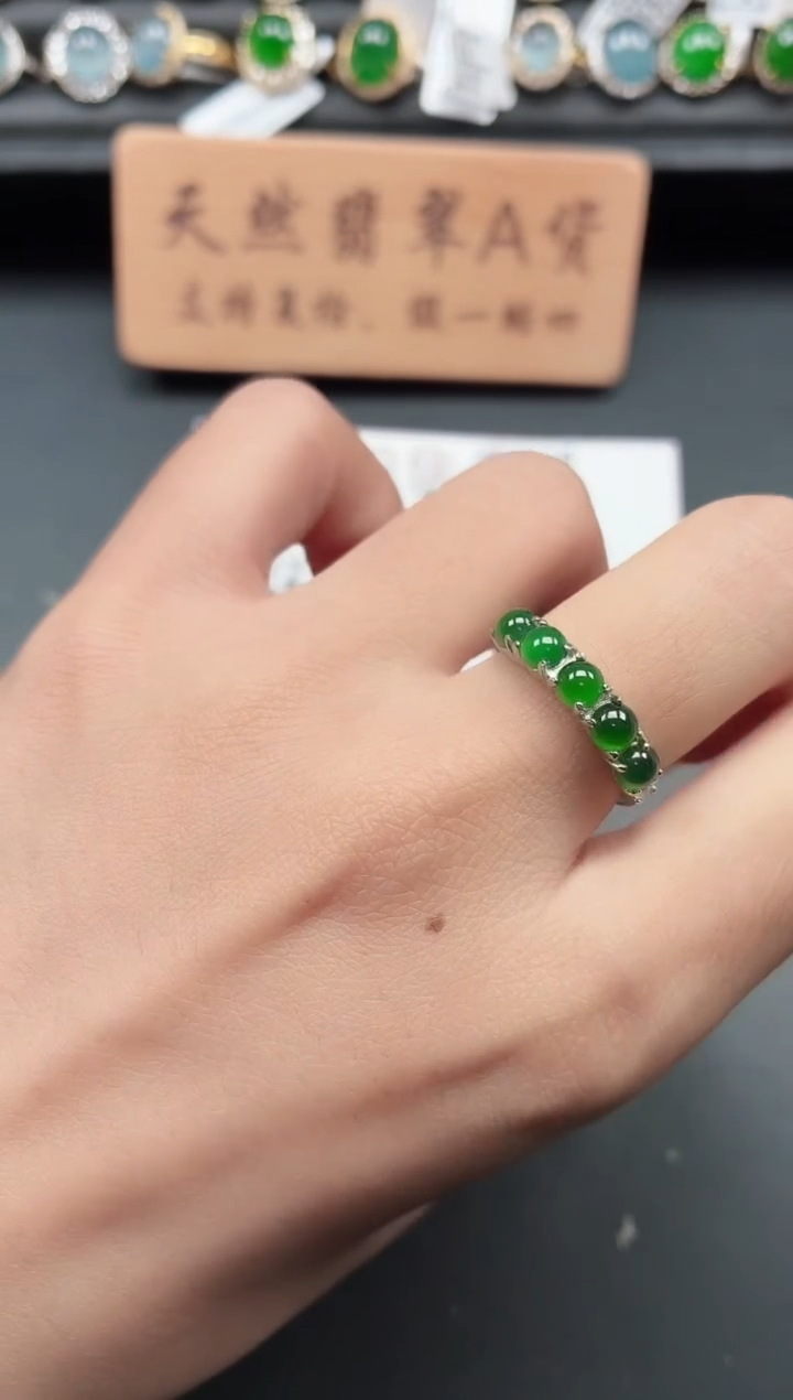 银S925镶嵌戒指翡翠1111