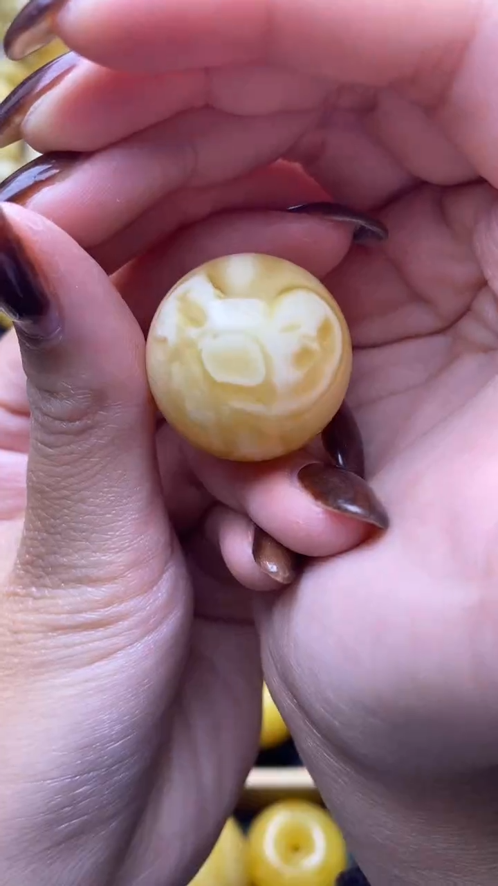 【闪购商品】琥珀裸石未镶嵌蜜蜡.35