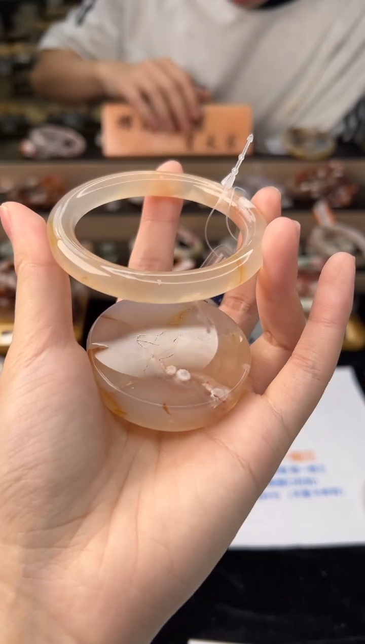 石英质玉未镶嵌手镯54圈口（赠送镯心）21064