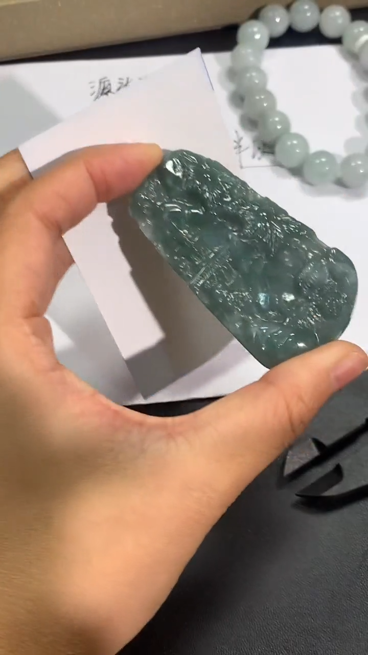 颈饰未镶嵌翡翠1
