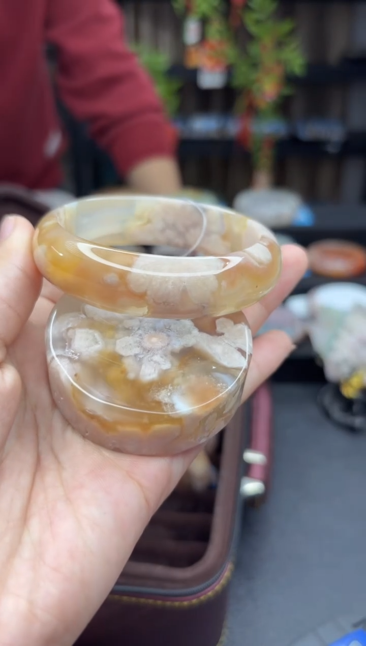 【闪购商品】石英质玉手镯未镶嵌262（57圈赠送镯心）