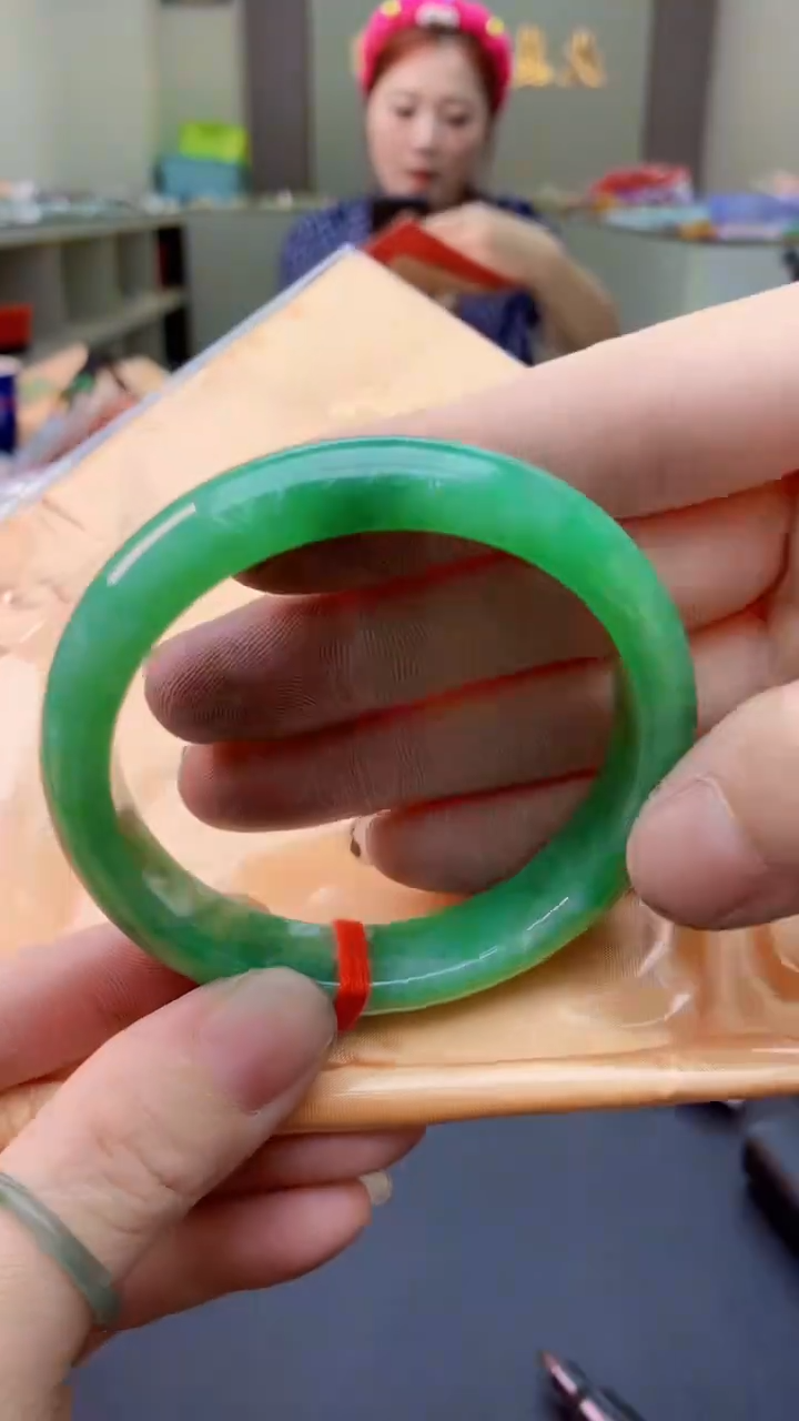 翡翠手镯未镶嵌0063375443