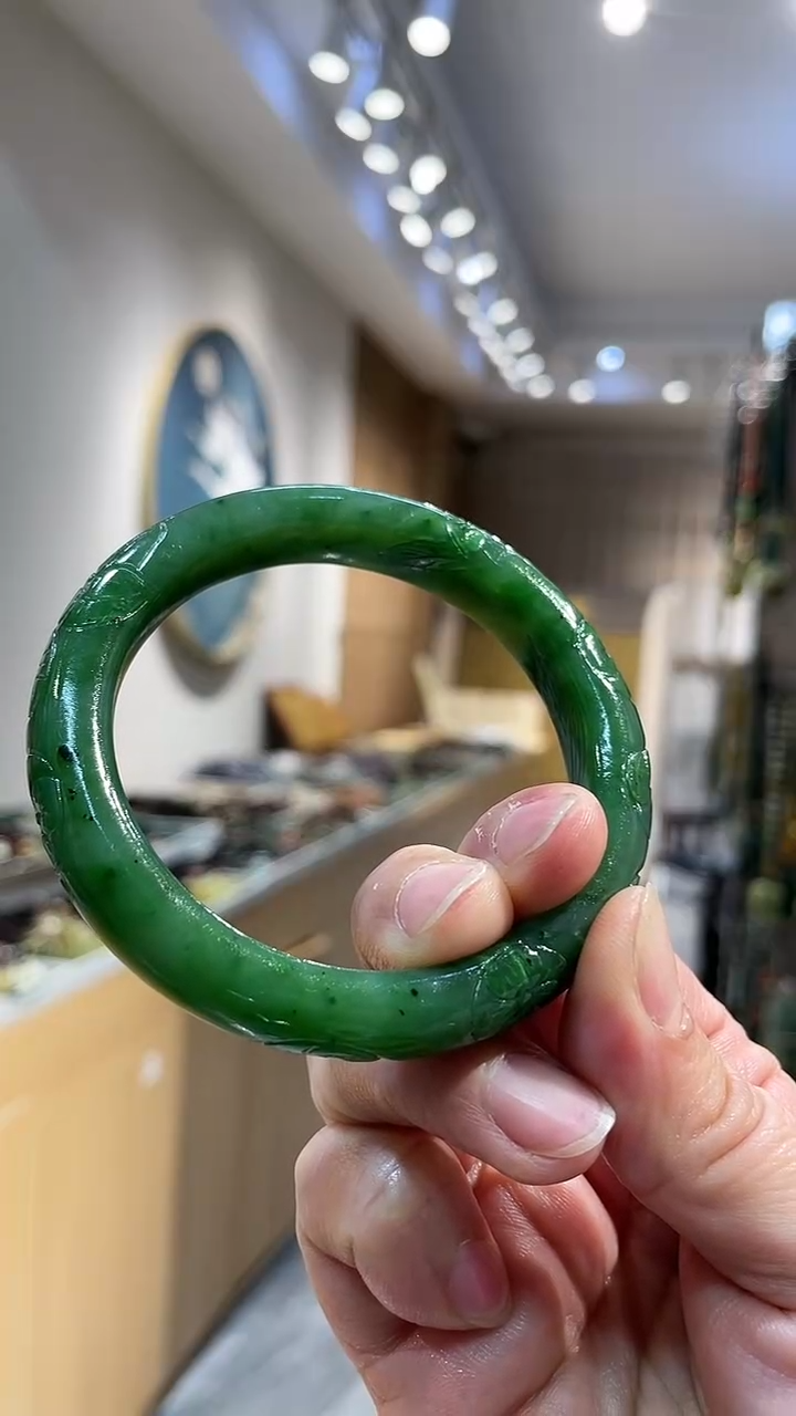 【闪购商品】和田玉手镯未镶嵌手镯58