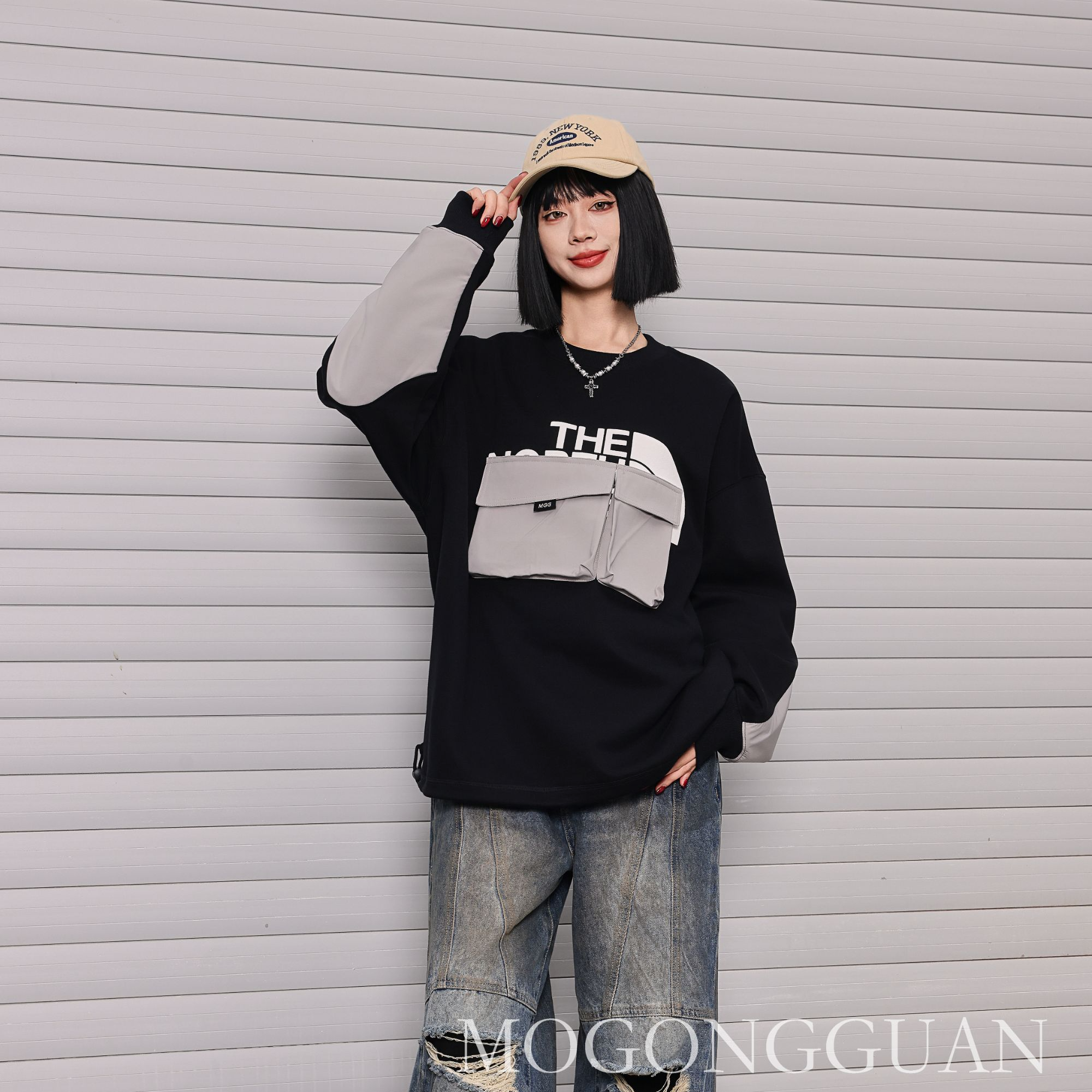 2573黑色秋季青少年潮牌圆领卫衣