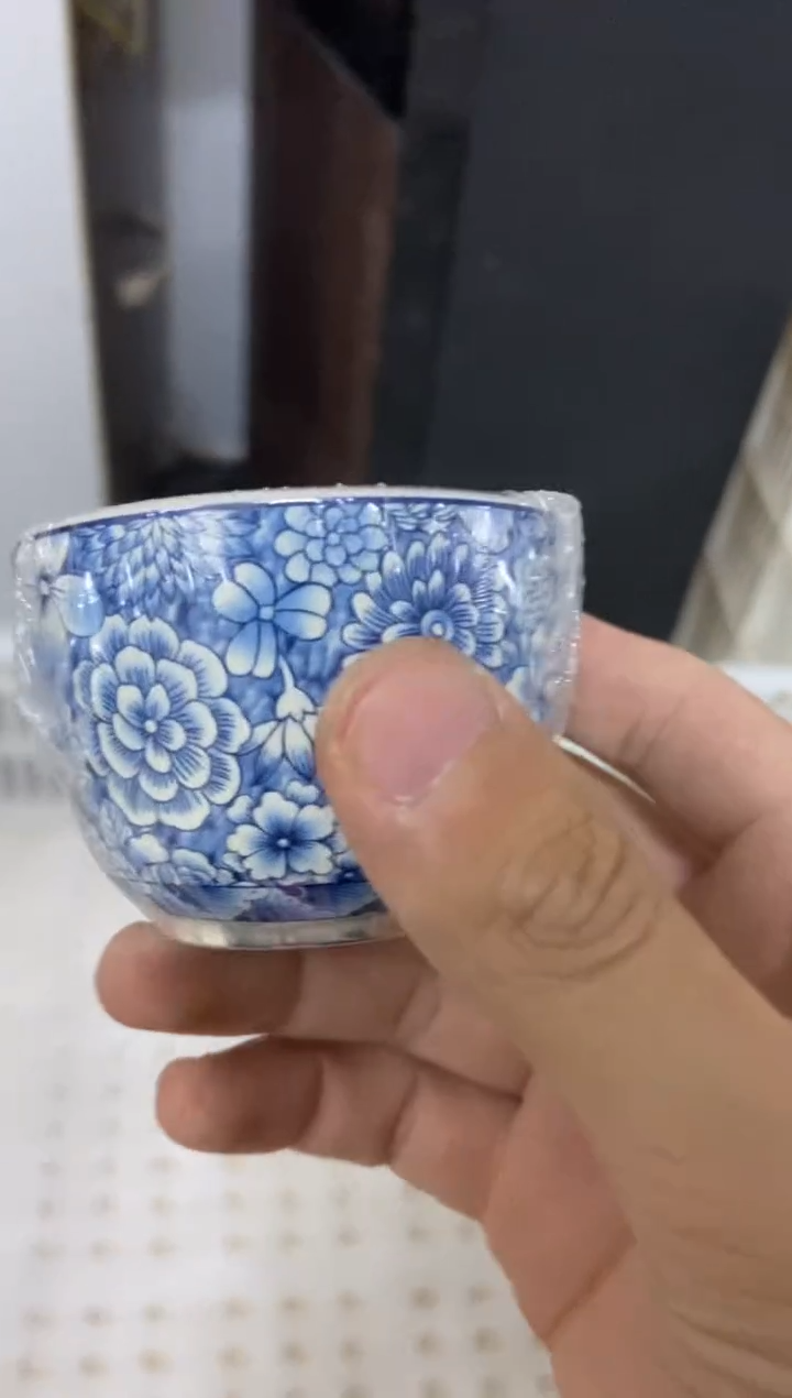 杯无运费险有瑕疵的摄影的产品有使用过的痕迹有点脏介意勿拍