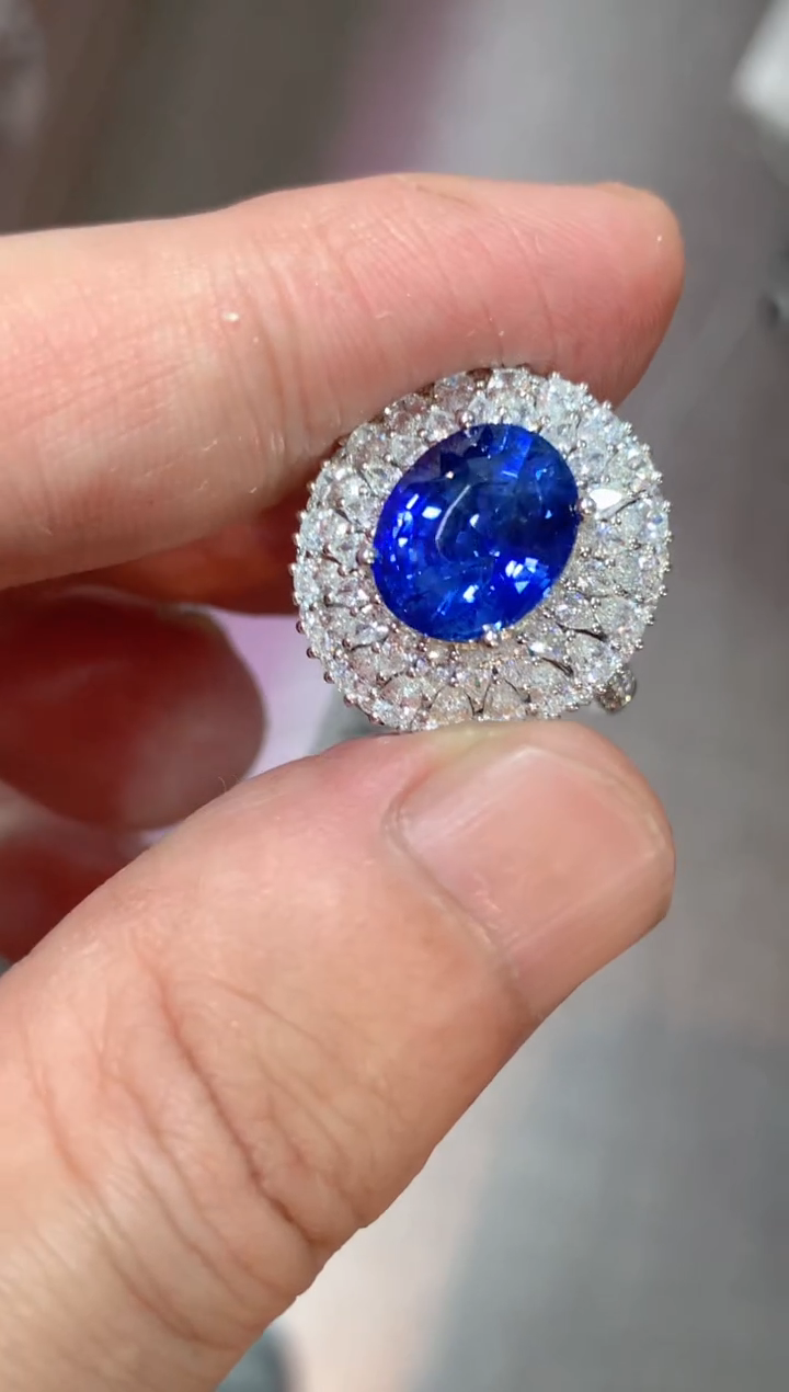 【闪购商品】蓝宝石戒指18K金镶嵌5.04CT